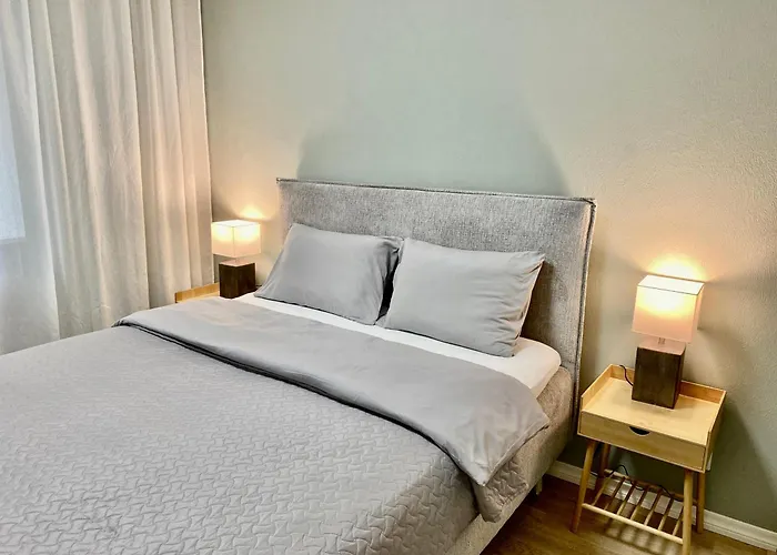 Roosikrantsi Elegant Retreat Near Old Town - City Heart
